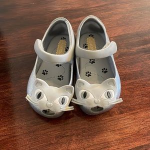 Mini Melissa, cat shoes, size 6